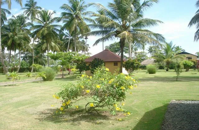 Hotel Coco Loco Beach Club Miches bungalow jardin tropical